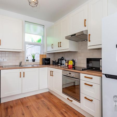 Attic Style 2 Bed Duplex Apartment With Rooftop Patio Belfast Exterior foto