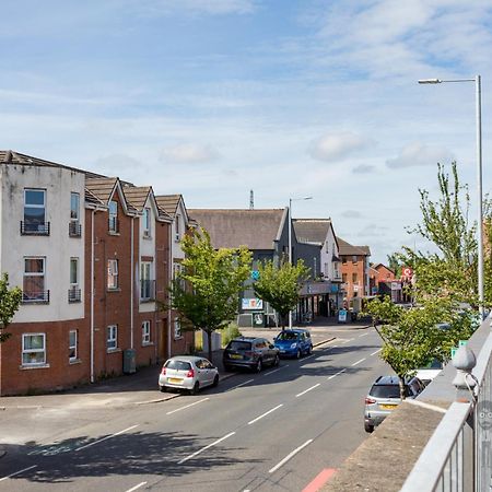 Attic Style 2 Bed Duplex Apartment With Rooftop Patio Belfast Exterior foto