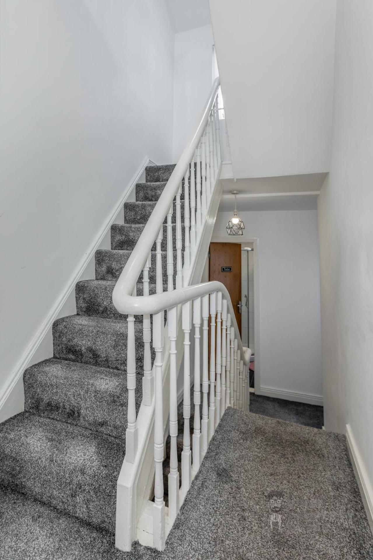 Attic Style 2 Bed Duplex Apartment With Rooftop Patio Belfast Exterior foto